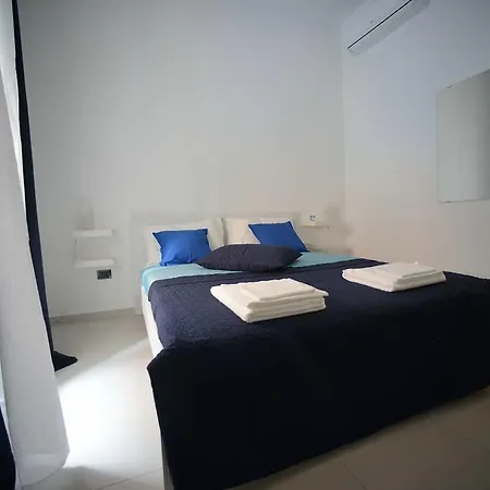 Casa Petrarca 2*