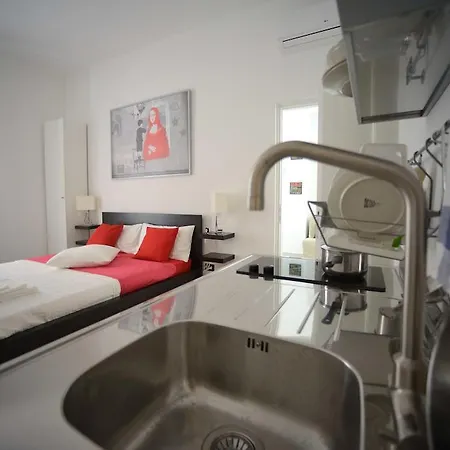 Nocleg ze śniadaniem Casa Petrarca 2*